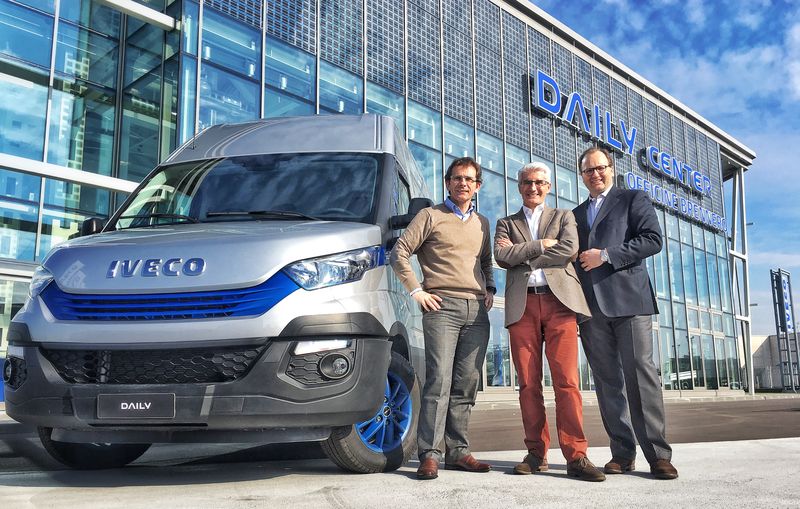 Da sx Pierre Lahutte,, Philippe Lambert, Presidente BNP Paribas Soluzioni leasing, Oddone Incisa, Presidente CNH Industrial Servizi Finanziari