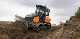 Il nuovo dozer DD100 di Develon