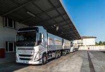 12 nuovi Volvo FH16 a TCF Rosignoli Logistics