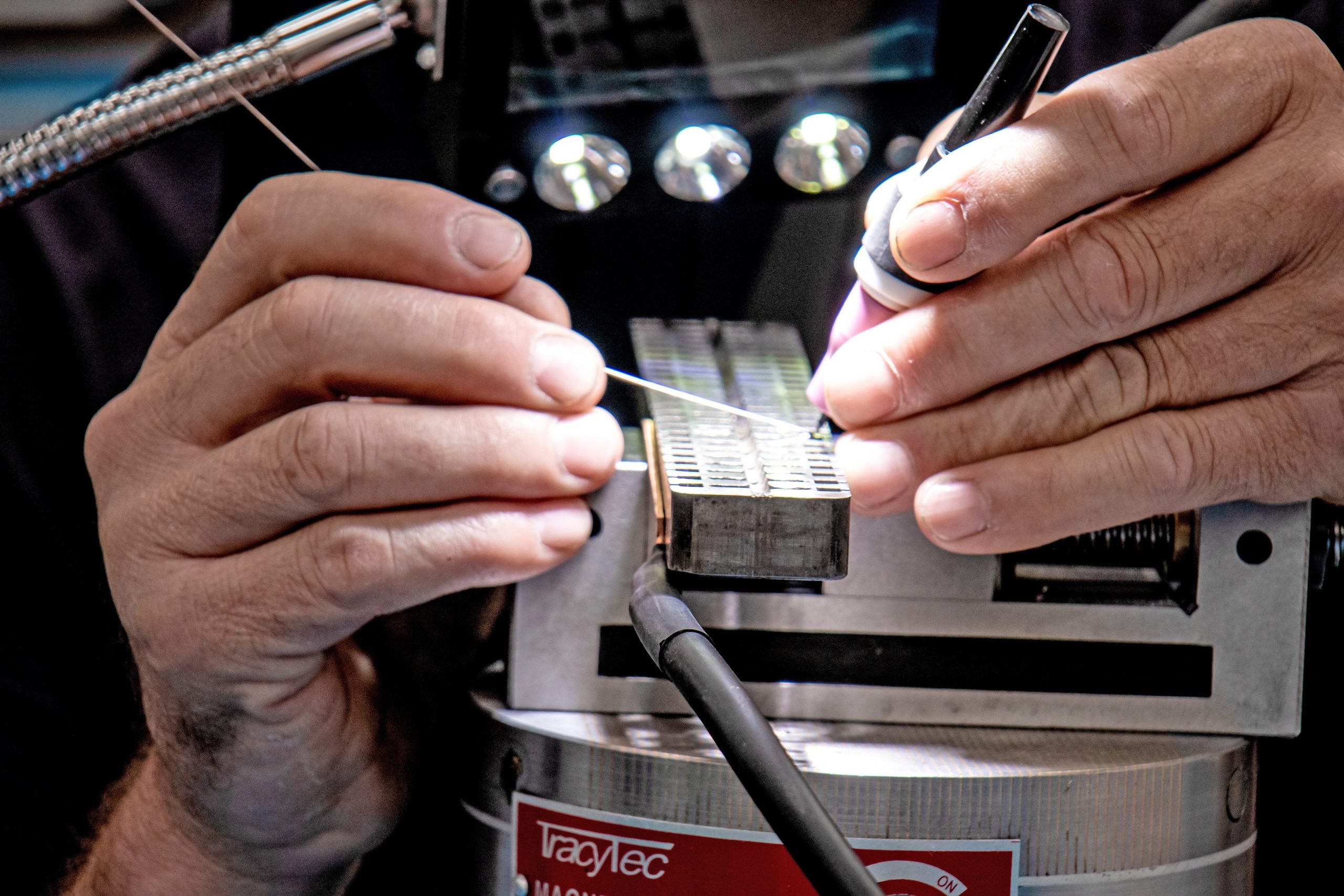 Saldatura micro TIG per una manutenzione stampi più precisa