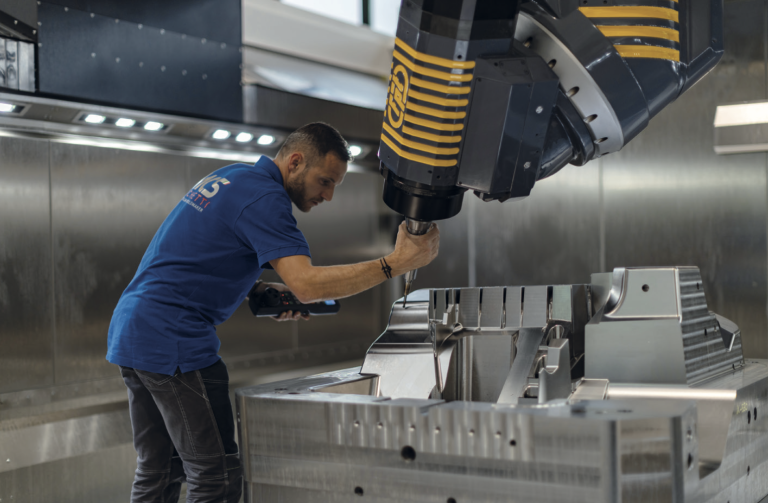 Una vernice sostenibile che aiuta le barche ad essere più efficienti