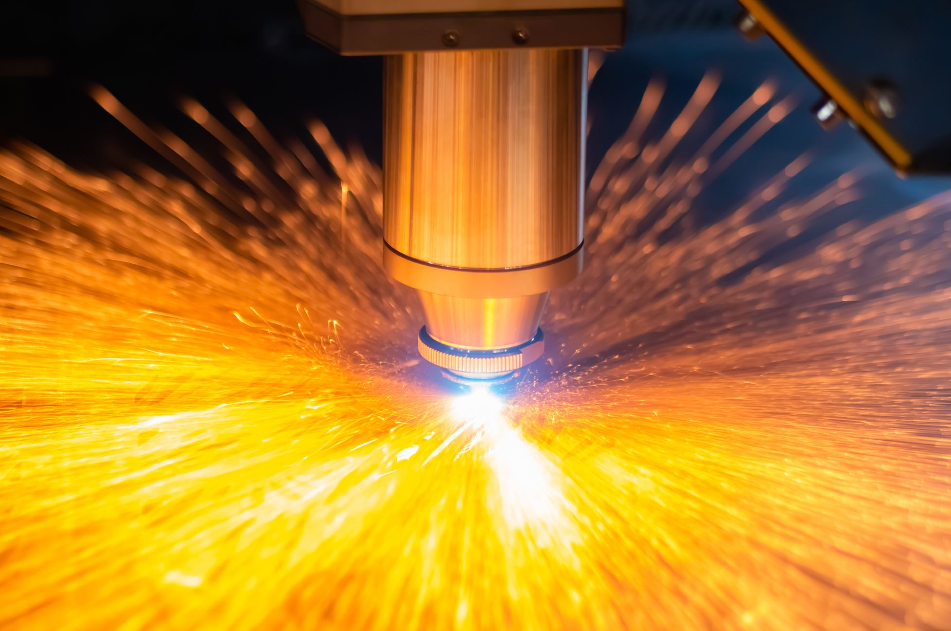 Taglio laser | Come funziona davvero e quali fattori determinano qualità, velocità e costi 