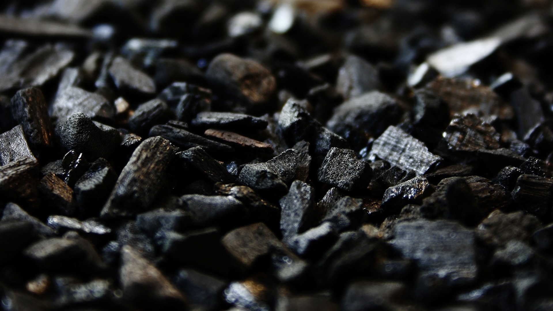 La fotocatalisi per rimpiazzare il carbone attivo per eliminare i PFAS