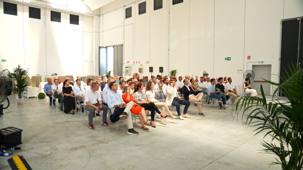 La nuova filiale romana rispecchia pienamente gli elementi distintivi delle 90 filiali che Safetykleen gestisce in 15 Paesi, a testimonianza di come la sostenibilità permei ogni aspetto dell'attività aziendale