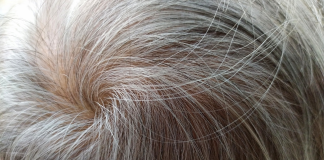 Capelli bianchi, una risposta di difesa anticancro