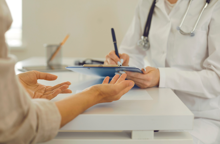 Ripensare la terapia della GERD: la Medicina di Bioregolazione dei Sistemi come risposta agli unmet need clinici medico a colloquio con una paziente