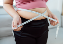 Obesità: i dati in crescita impongono un approccio integrato Obesità cause multifattoriali