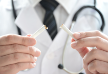 Giornata senza tabacco: oncologi e pneumologi in piazza contro i danni del fumo