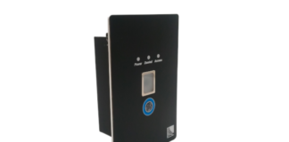 Real-time control of the access to cleanrooms