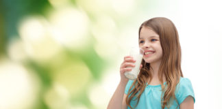 Latte fermentato con Lactobacillus paracasei CBA L74 per infezioni e allergie infantili