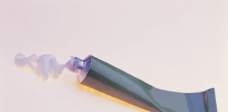 Mometasone furoato in crema a rapido assorbimento per dermatite atopica e psoriasi