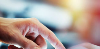 In Their Shoes, un progetto per sensibilizzare sulle MICI, riceve il Market Access Award 2017