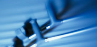 Autoiniettori elettronici di interferone-beta per la sclerosi multipla