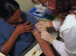 BIC/FTC/TAF per l’HIV-1 negli adulti con soppressione virologica BIC/FTC/TAF per l'HIV-1 negli adulti con soppressione virologica provenienti da dolutegravir/abacavir/lamivudina o da un regime basato su un PI