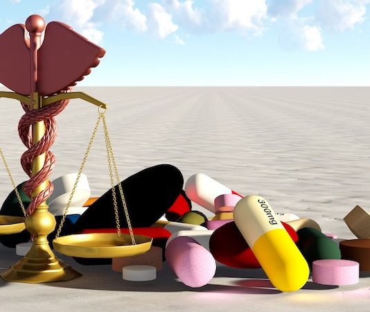 Poche evidenze sui benefici dei nuovi farmaci, ripensare sviluppo e approvazione