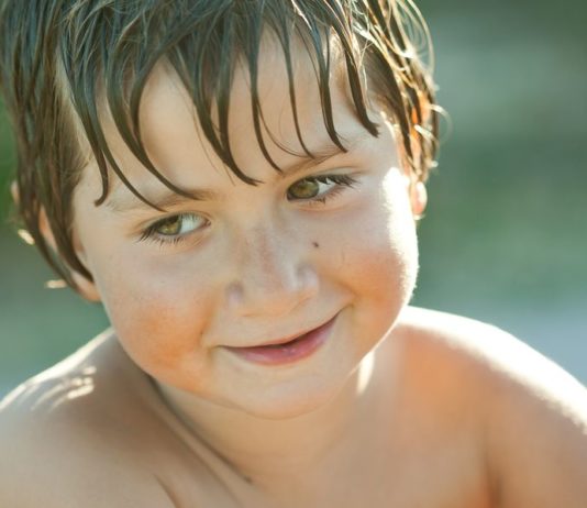 Priority review della FDA a dupilumab per la dermatite atopica pediatrica La FDA valuterà con procedura prioritaria dupilumab per il trattamento di bambini tra 6 e 11 anni con dermatite atopica da moderata a grave