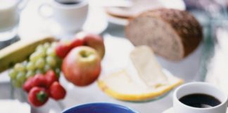 Terapia nutrizionale della steatosi nel diabete Diverse componenti della dieta possono influenzare il contenuto epatico di grasso