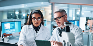 Sintesi digitale: governare l’intero processo di “transPHARMAtion” Digital transformation in life sciences