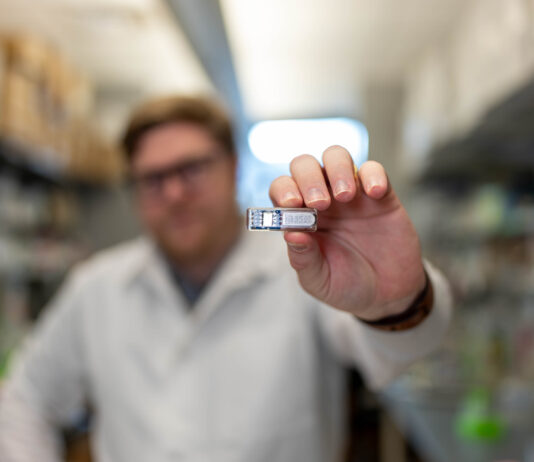 Un dispositivo impiantabile per produrre farmaci in situ nel corpo umano