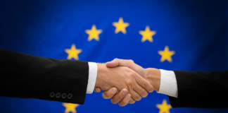 Le reazioni all’accordo sul Critical Medicines Act