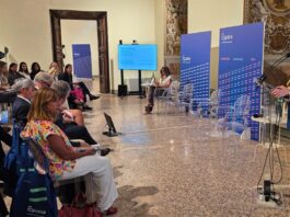 Governance dei biosimilari: il modello italiano al bivio tra logiche di prezzo e tenuta della filiera