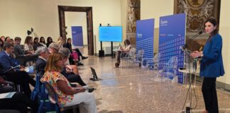 Governance dei biosimilari: il modello italiano al bivio tra logiche di prezzo e tenuta della filiera