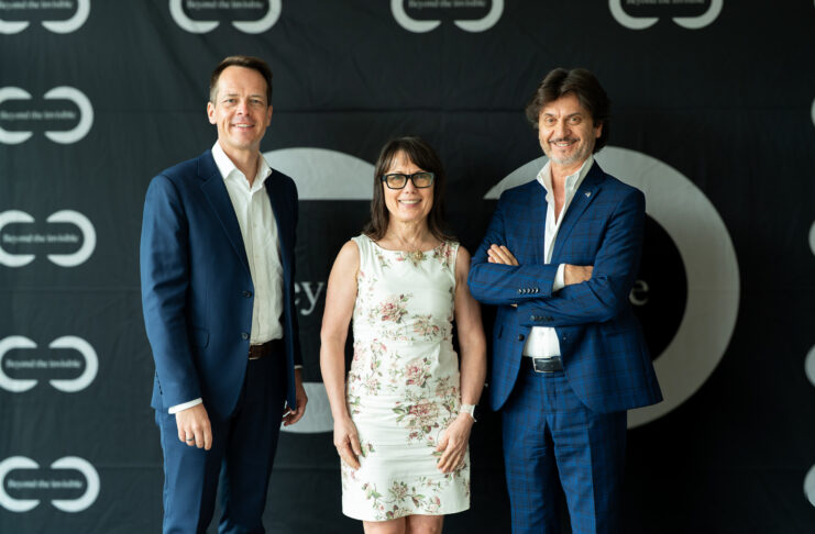 AM Instruments entra nel gruppo tedesco Schülke Patric Scheidner, Cinzia Pagani e Roberto Fossati
