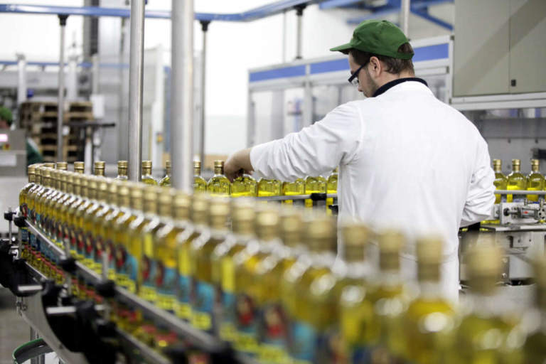 packaging bottiglie olio