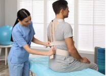 Uno studio cinese si concentra sull'uso sinergico della teleriabilitazione, esercizi specifici per la scoliosi e utilizzo del corsetto di Chêneau