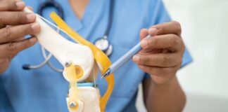 Robot operatori per artroplastica di ginocchio: con sistema di imaging è meglio?