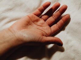 Recupero della funzionalità di mano in paziente con tetraplagia incompleta: un caso studio