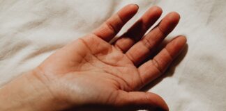 Recupero della funzionalità di mano in paziente con tetraplagia incompleta: un caso studio