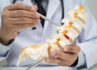 Fratture vertebrali da trauma: diagnosi, cure e riabilitazione Fratture vertebrali da trauma: diagnosi, cure e riabilitazione