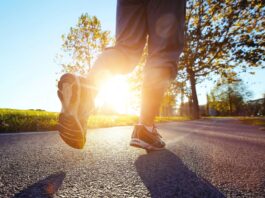 Piede piatto: un buon plantare può ridurre la tensione della fascia durante la corsa Piede piatto: un buon plantare può ridurre la tensione della fascia durante la corsa