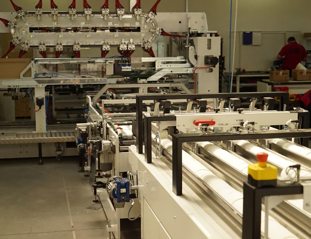 The Ultima roll wrapper is used for the primary packaging of finished tissue rolls.