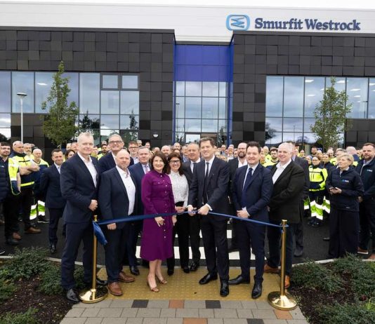 Smurfit Westrock invests over €40 million in groundbreaking Dublin airport packaging facility