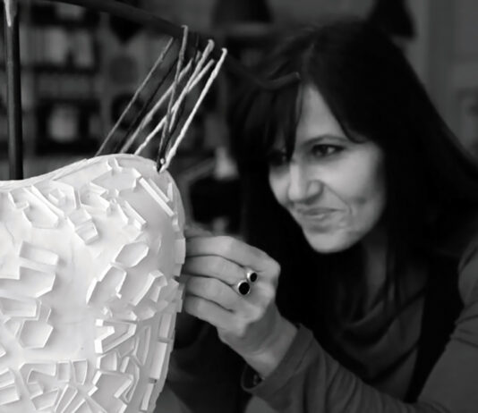 Paper ballerinas at La Scala