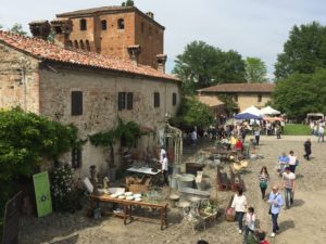 mostre mercato paderna frutti castello