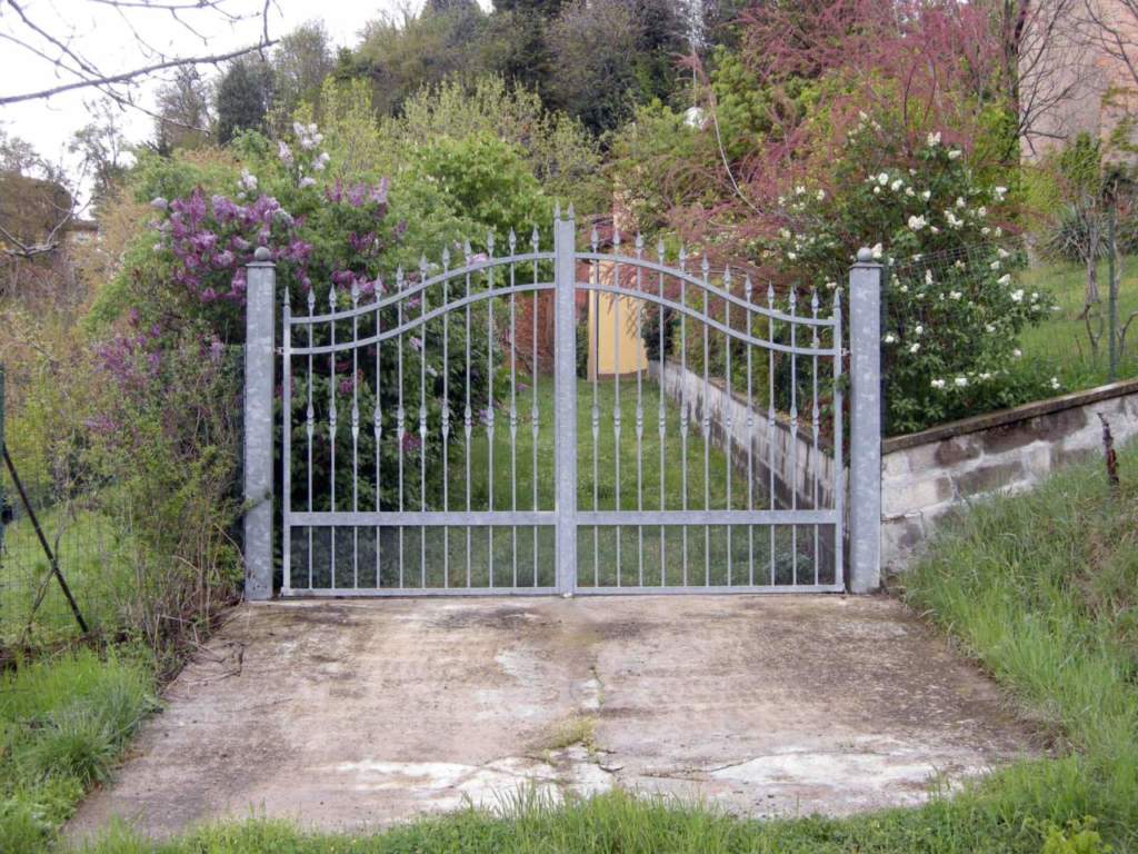 cancello lillà