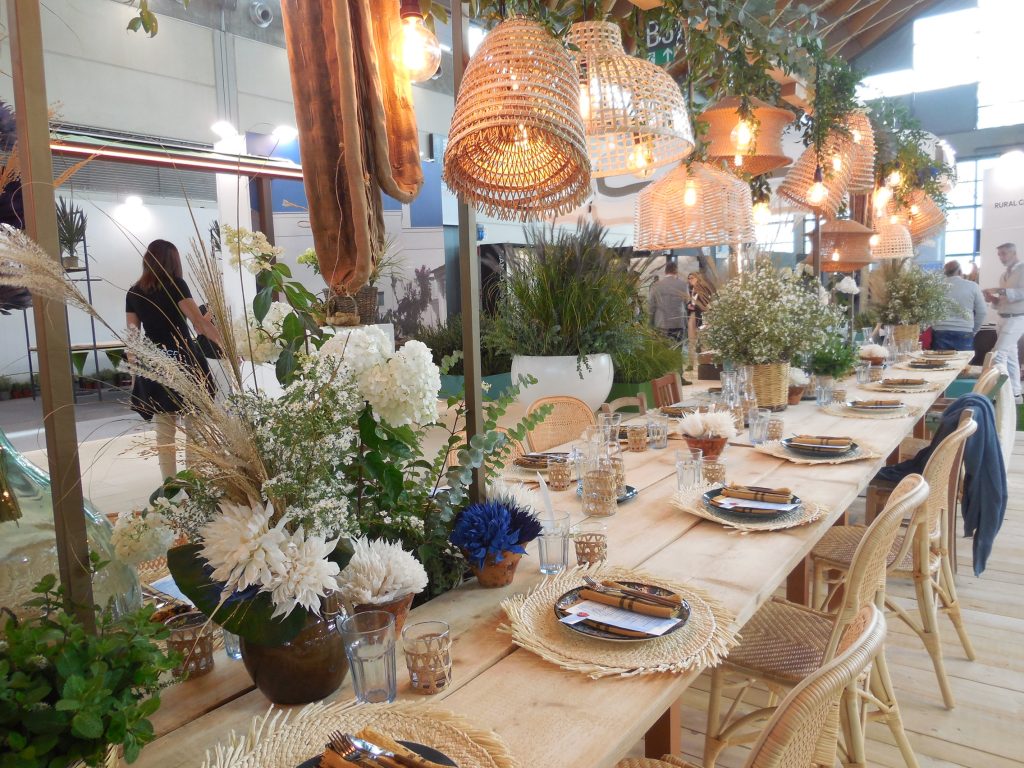 wedding dinner table