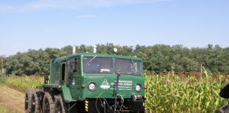 A device for testing tractors on fields