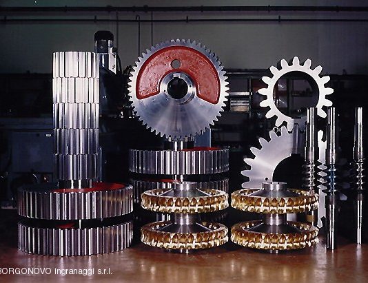Specialist in small and big-sized gears