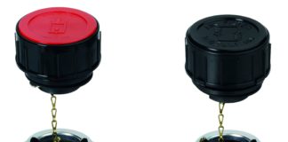 Filling plugs and breathers with strainer