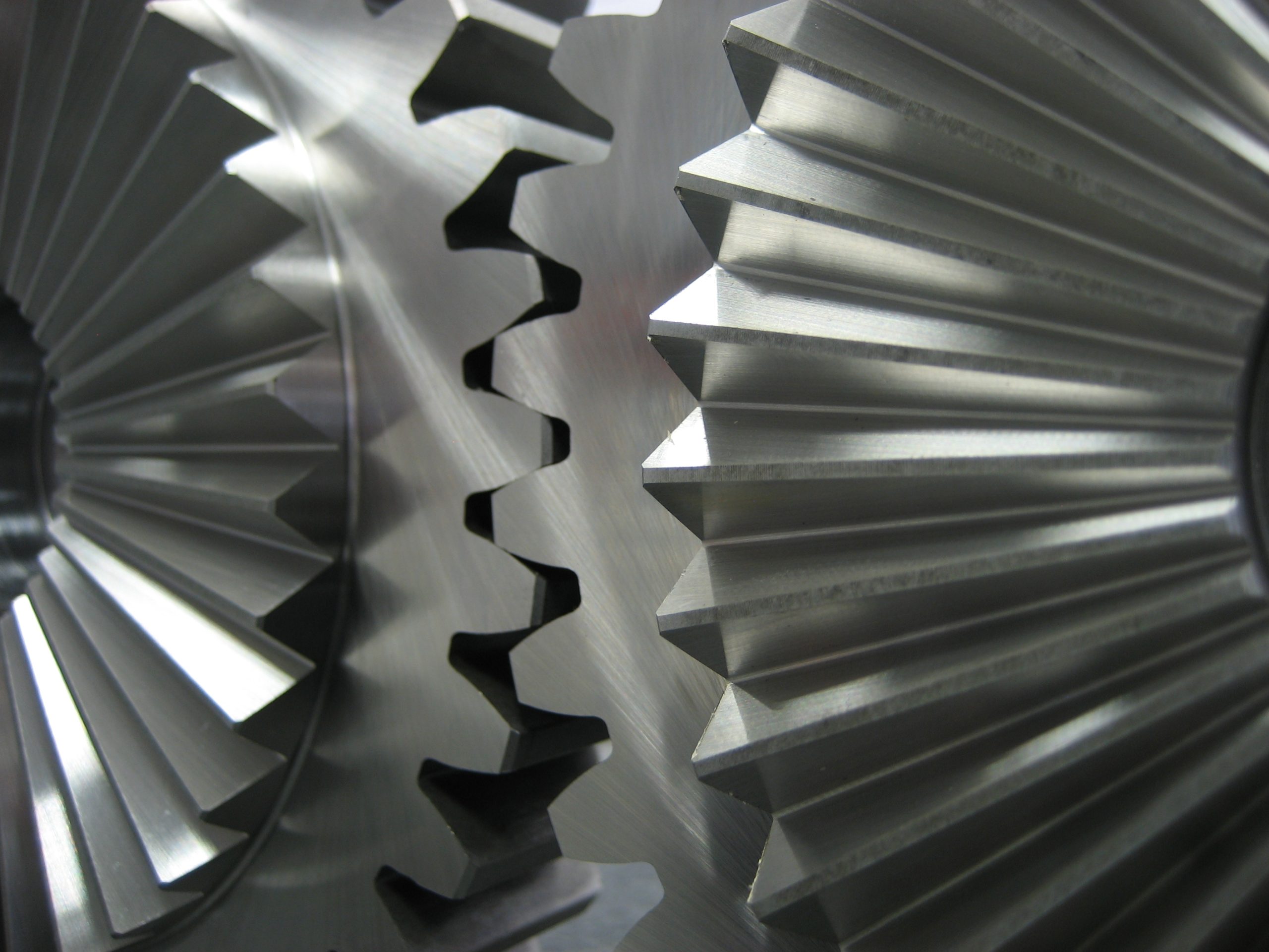 from precision cutting operations to complete gears