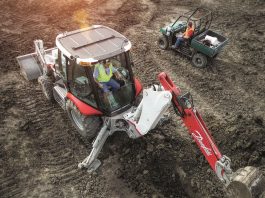 Backhoe loader manufacturer embraces hoses of a different stripe backhoe loader manufacturer
