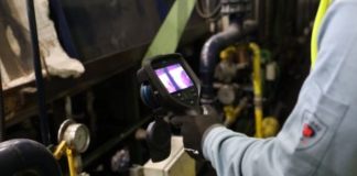 Detecting faults in hydraulic systems