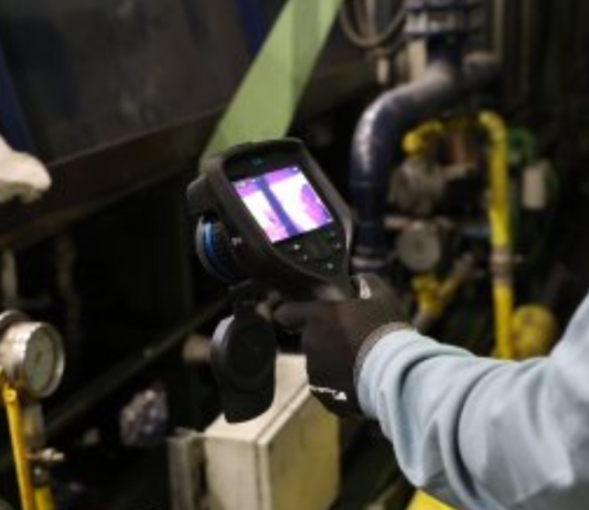 Detecting faults in hydraulic systems