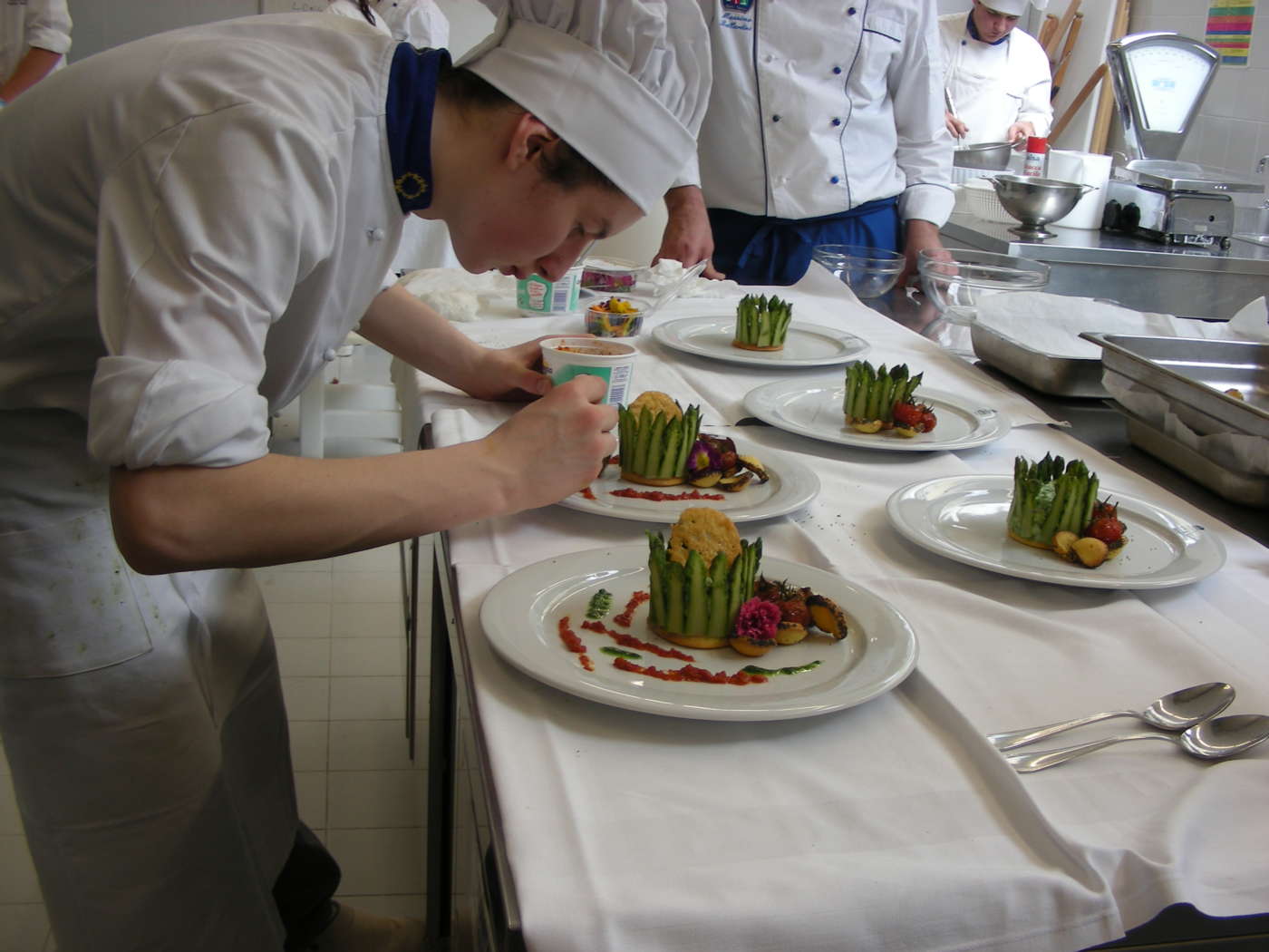 Guida alle dimensioni dei piatti monouso 2026, image size:1400x1050