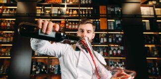 Vino, il cliente chiede identità e racconto