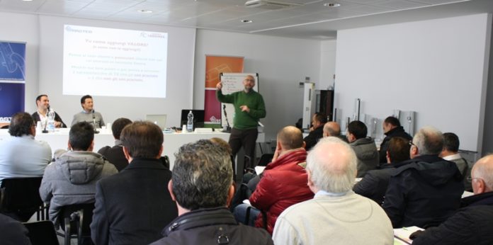 03-Il-coach-Davide-Tambone-durante-il-suo-intervento